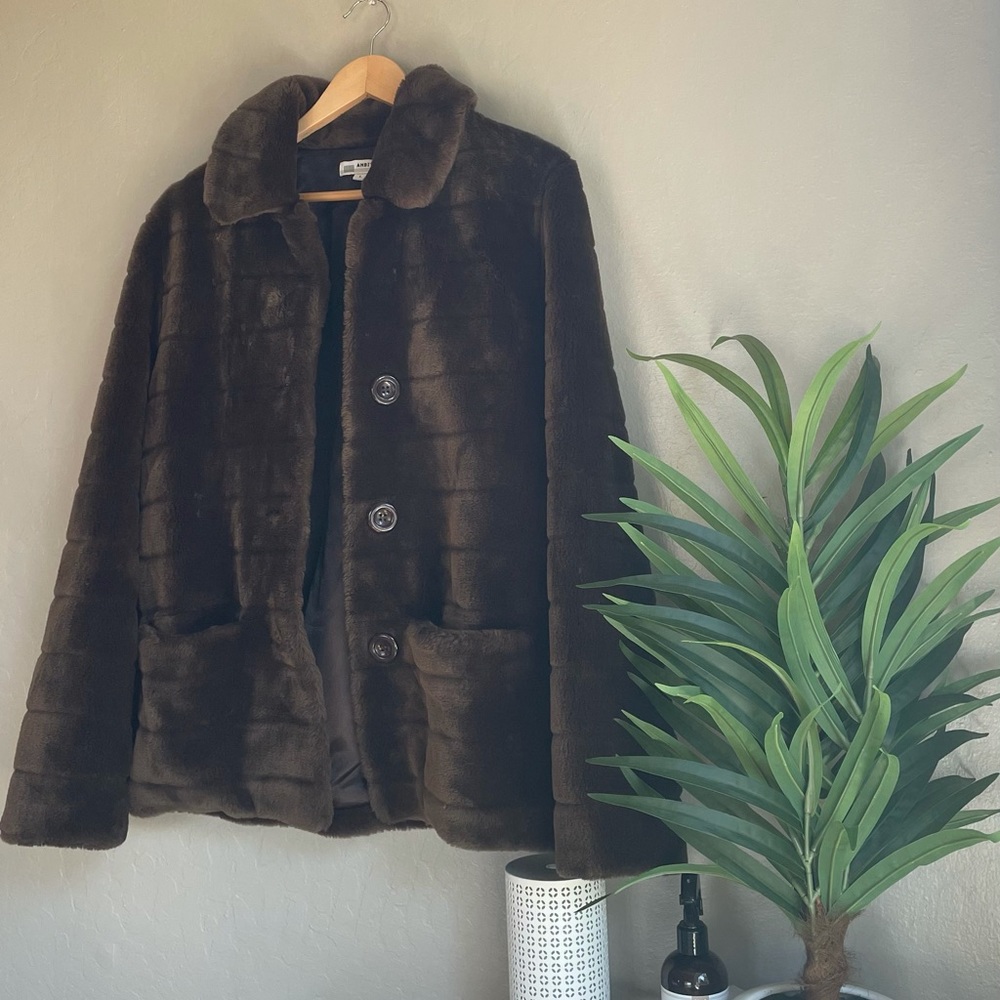 Jacket - Picture 3 of 3